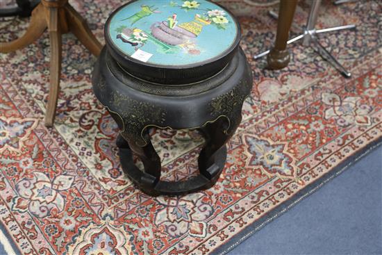 A pair of Chinese gilt-decorated black lacquer and cloisonne enamel mounted jardiniere stands, 20th century, H.47.5cm